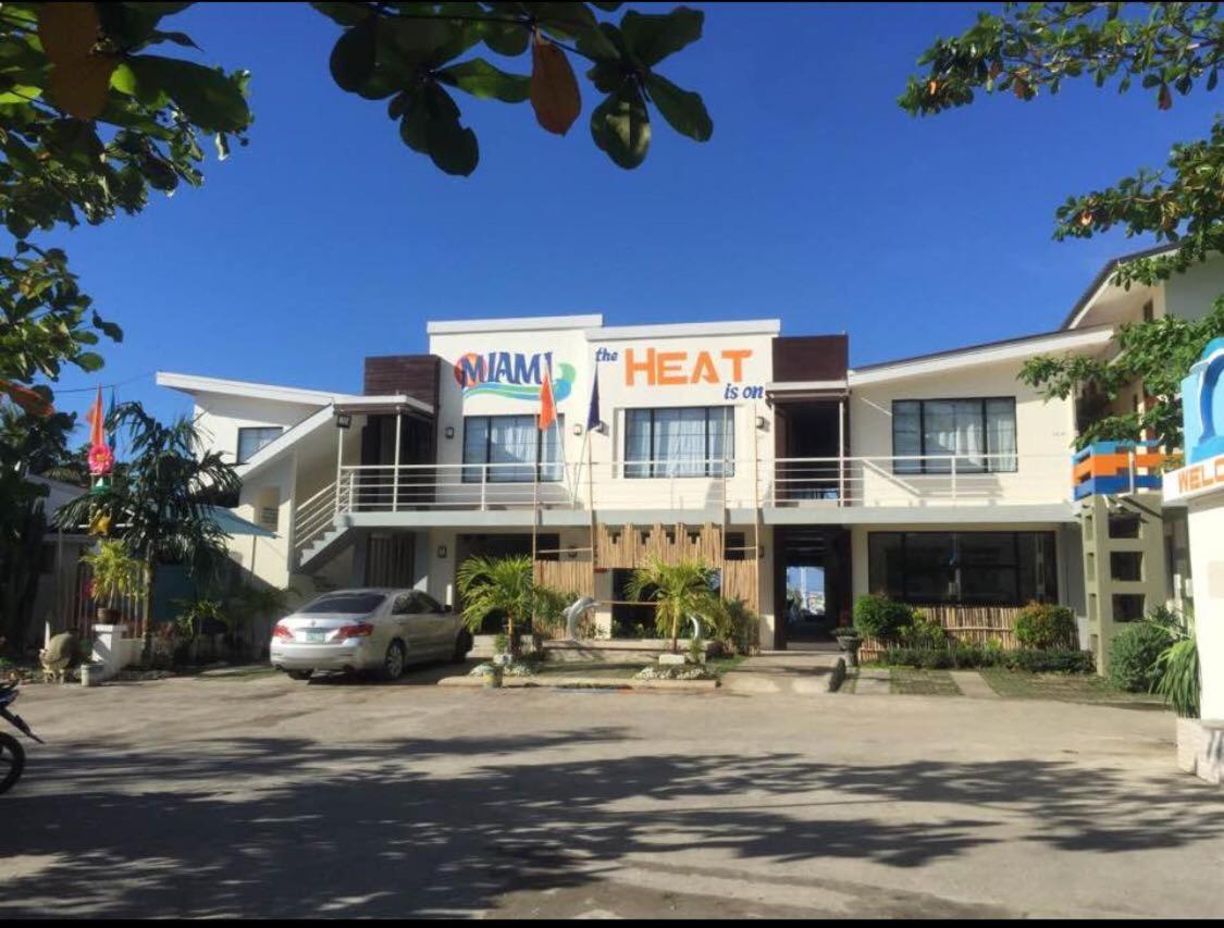 Miami Heat Beach Resort Morong  Ngoại thất bức ảnh