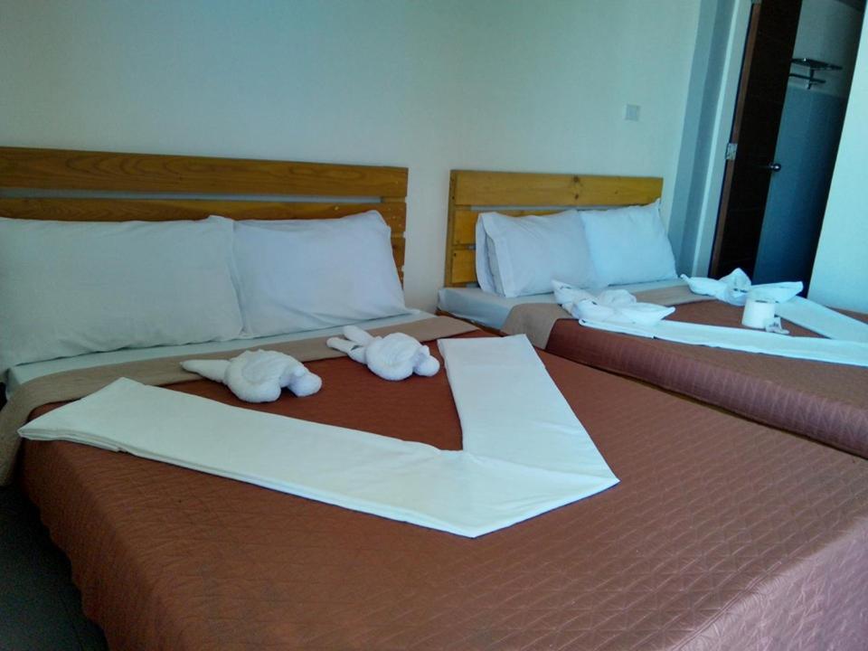Miami Heat Beach Resort Morong  Ngoại thất bức ảnh
